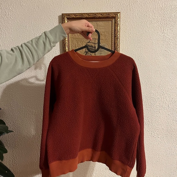 ReNew Raglan Fleece Sweater/Sweatshirt in Rust Red - Picture 3 of 5